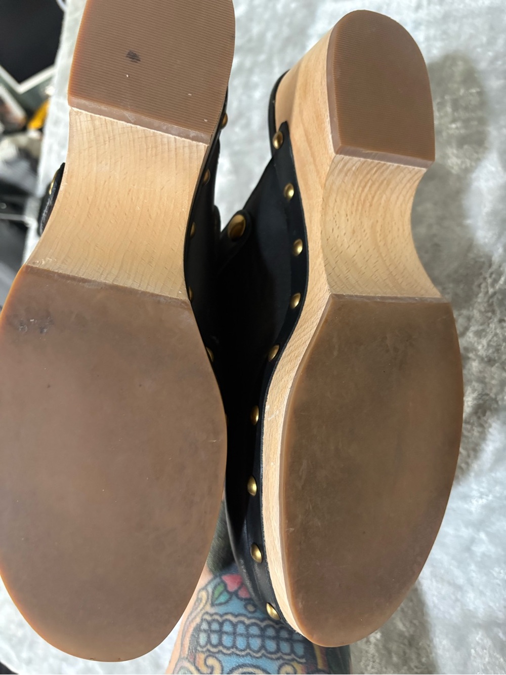 J Crew Genuine Leather Studded Convertible Clogs Size 9 Like New - Picture 5 of 5